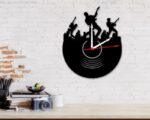 Silueta de Reloj con Cantantes para Corte Láser CNC - Diseño Personalizado y Original