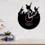 Silueta de Reloj con Cantantes para Corte Láser CNC - Diseño Personalizado y Original