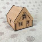 Caja en forma de casa para corte láser CNC - Mini modelo decorativo personalizable