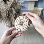 Brújula de Santa Claus - Diseño SVG para corte láser en madera 3D con código QR rastreador - Imagen 3