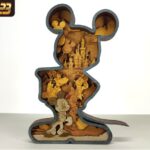 Arte en 8 Capas Cortado por Láser de Mickey Mouse para Glowforge - Diseño Creativo y Personalizable