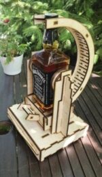 Soporte Giratorio para Whisky y Cigarros - Arte Digital Cortado con Láser para Glowforge