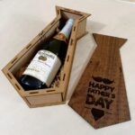 Caja de regalo de vino personalizada para el Día del Padre - Arte láser grabado y cortado para papá