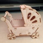 Cochecito de bebé para corte láser - Archivos y plantillas vectoriales para regalos creativos