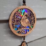 Archivo digital Atrapasueños Cardenal para corte láser en formatos SVG, PDF y EPS - Reutiliza DVD