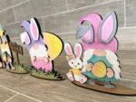 Gnomo Conejito de Pascua SVG para Decoración de Bandeja Escalonada - Glowforge y Más - Imagen 3