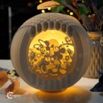 Mickey Mouse 3D SVG para Cricut y Cameo 4 - Globe Popup Lightbox Papercraft - Imagen 7
