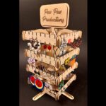 Soporte Giratorio para Pendientes Cortado a Láser - Exhibidor de Joyas Personalizado en SVG, PDF, AI