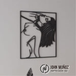 Diseño Erótico para Corte Láser – Silueta Femenina BDSM | Archivo Decorativo para Pared MDF