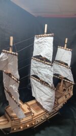 Modelos de velero en miniatura cortados por láser a escala 28 mm para juegos de mesa - Descarga SVG, DXF, AI, LBRN2 - Imagen 3