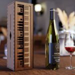 Caja de regalo de madera para botella de vino con diseño de piano - Archivo 3D para corte láser, Glowforge, SVG, DXF