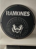 Cuadro de Arte Vectorial de Los Ramones para Corte Láser CNC - Personaliza Tu Espacio - Imagen 3