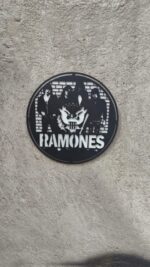 Cuadro de Arte Vectorial de Los Ramones para Corte Láser CNC - Personaliza Tu Espacio