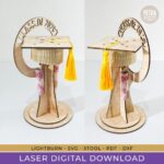 Trofeo de Graduación 3D SVG Cortado a Láser con Texto y Portamonedas - Perfecto para Ceremonias y Premios - Imagen 3