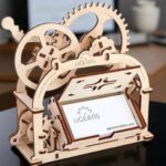 Card Holder Mecánico 3D – Puzzle Box de Madera (4 mm)