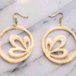 Pendientes de madera con flor – archivo para corte láser (CDR, AI, SVG, DXF)