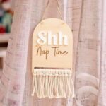 Colgador de puerta 'Shhh Bebé durmiendo' – diseño boho macramé (archivo láser)